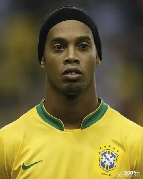 他正在接近 他正在接近